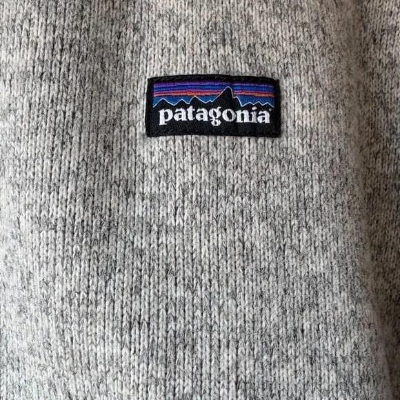 Patagonia Oatmeal color fleece, size small - Picture 2 of 5